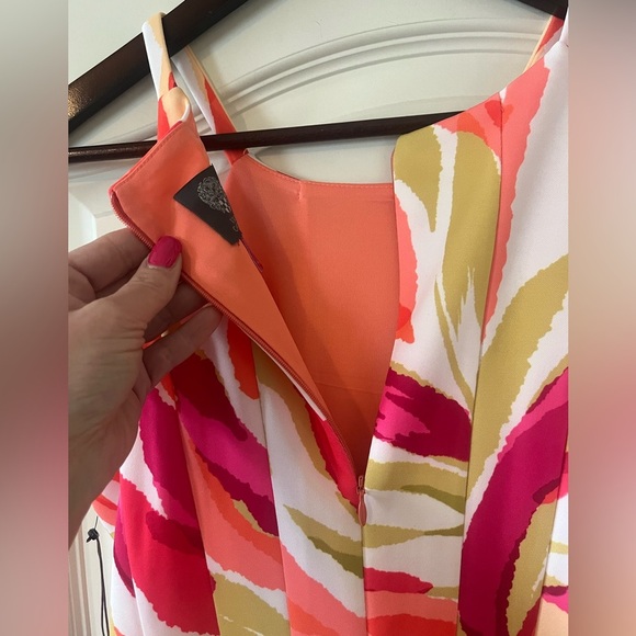 NEW! Vince Camuto Vibrant Tropical Mini Dress Women’s Size 6 - Picture 6 of 16